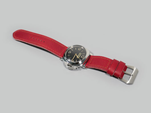 PAM372 with Red Strap 47mm Panerai IMAGE