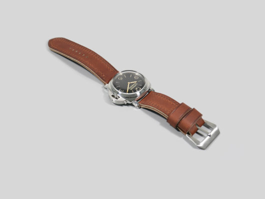 PAM372 brown strap options IMAGE