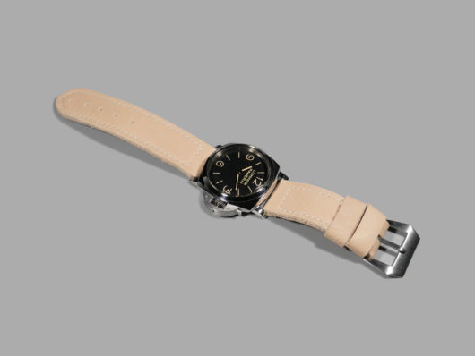 Panerai PAM372 with cream aftermarket strap IMAGE