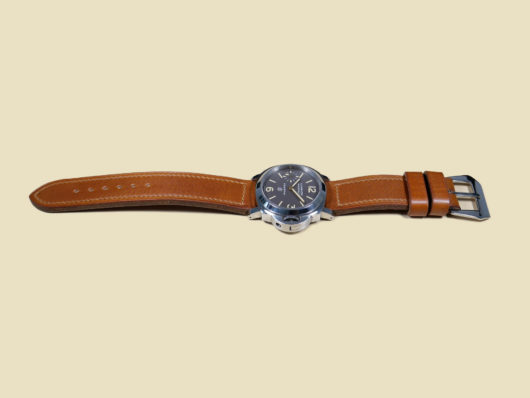 44mm Panerai with pre-v style strap IMAGE