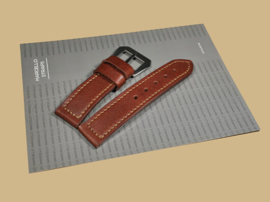 Luxurious burgundy Panerai DUE leather strap image