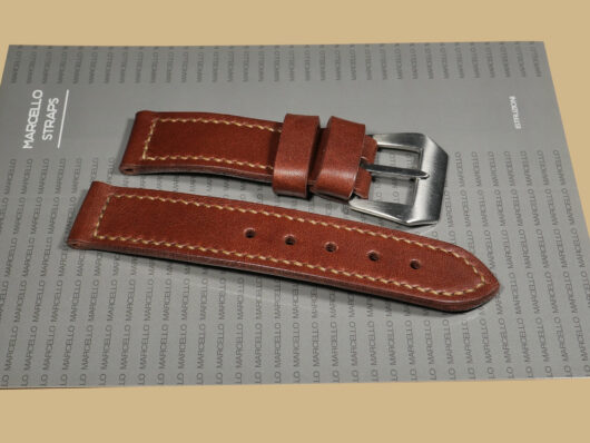 Elegant burgundy Panerai DUE leather strap image