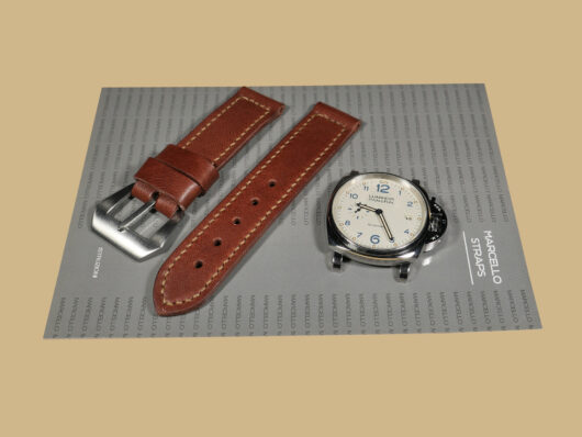 Burgundy smooth Panerai DUE leather strap image