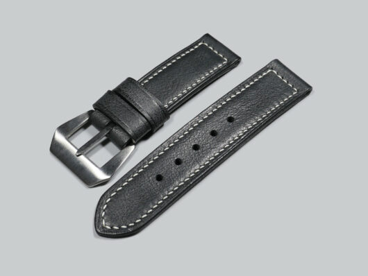 Ash Grey Panerai DUE leather strap close-up IMAGE