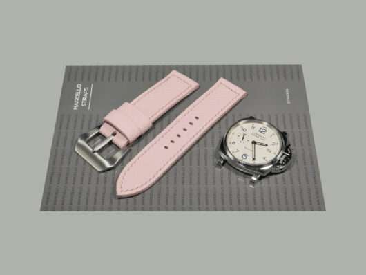 Sophisticated Pink Panerai DUE strap on PAM00906 IMAGE
