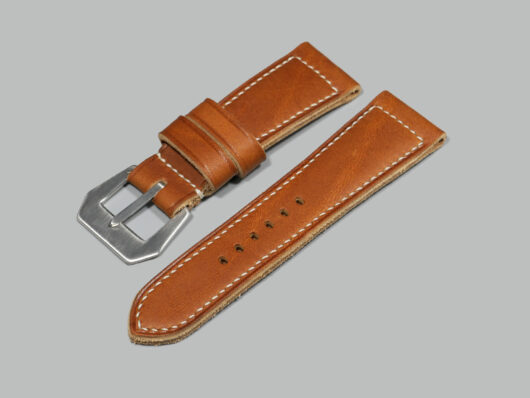 Vintage Style Radiomir Strap close-up IMAGE