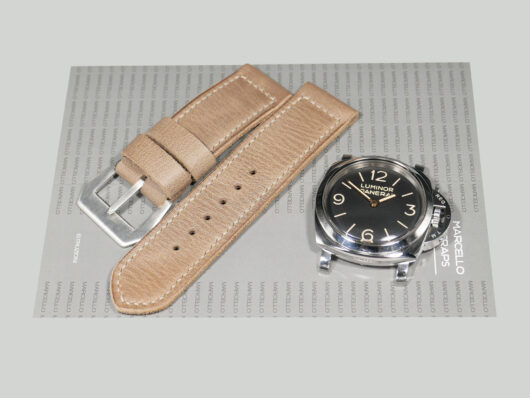 Premium grey Panerai strap on PAM00372 47mm Luminor